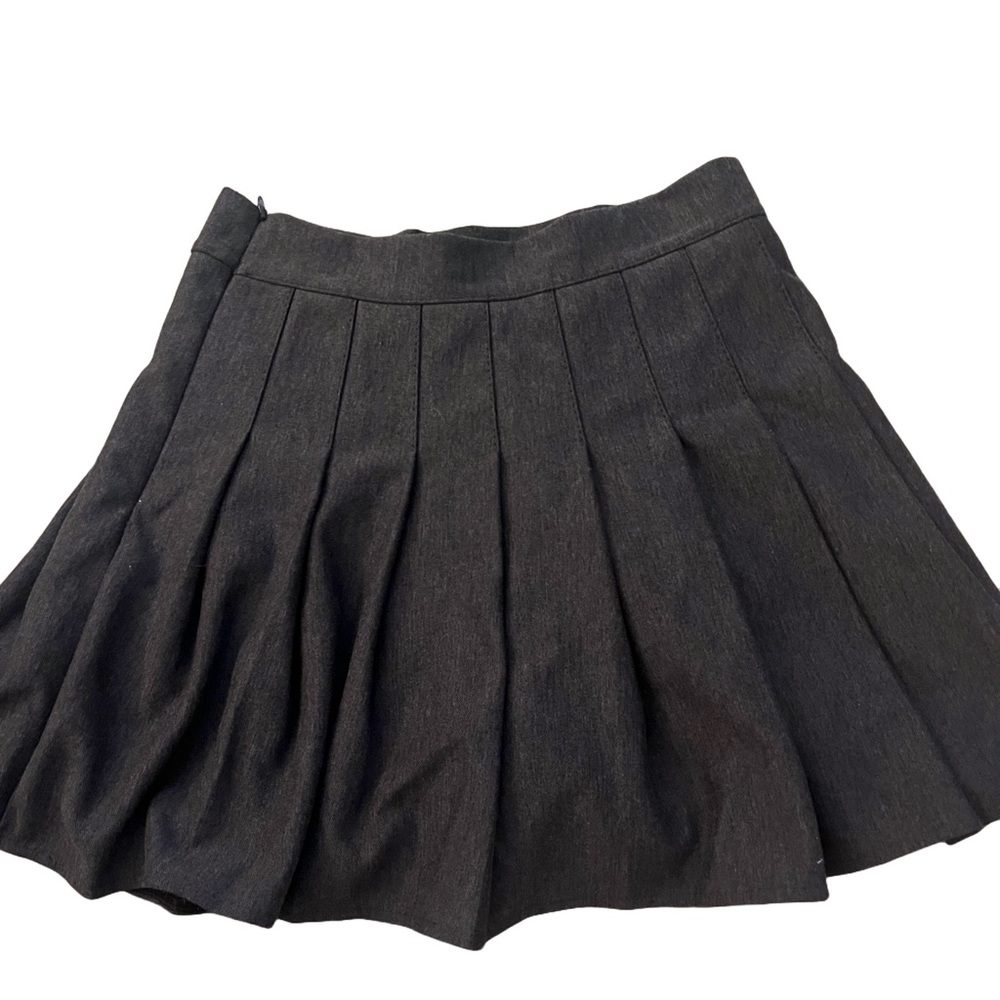 Gray tennis skirt